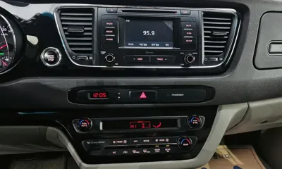 Kia Canival 2017, 131859 км, за 8259 USD - фото 16