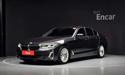 BMW 5-Series · 2021 год