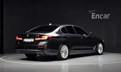 BMW 5-Series 2021, 76862 км, за 24238.04 USD