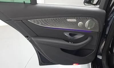 Mercedes-Benz E-Class 2023, 15566 км, за 32720.81 USD - фото 25