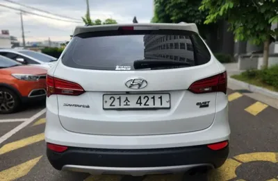 Hyundai Santafe 2014, 147354 км, за 5534.93 USD