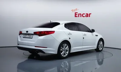 Kia K5 2011, 126380 км, за 2620.86 USD