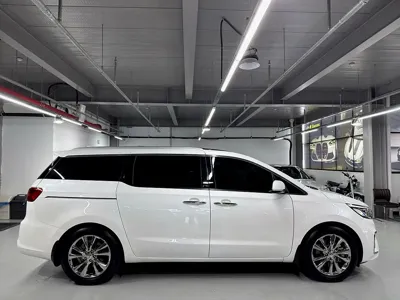 Kia Canival 2019, 56362 км, за 15287.55 USD
