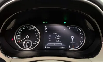 Genesis GV70 2023, 42482 км, за 26771.57 USD - фото 8