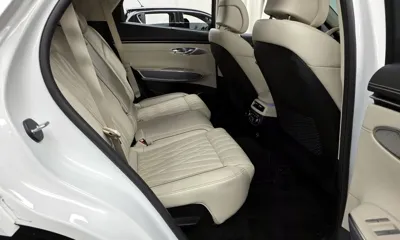 Genesis GV70 2023, 42482 км, за 26771.57 USD - фото 12