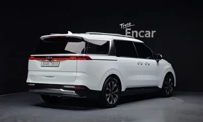 Kia Canival 2023, 66739 км, за 19094.81 USD