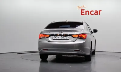 Hyundai Sonata 2013, 24843 км, за 3908.8 USD