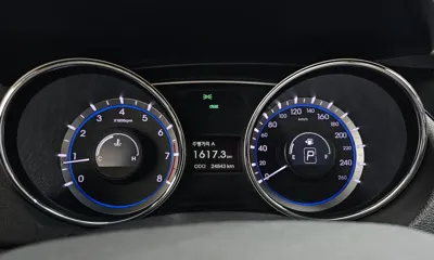 Hyundai Sonata 2013, 24843 км, за 3908.8 USD - фото 8