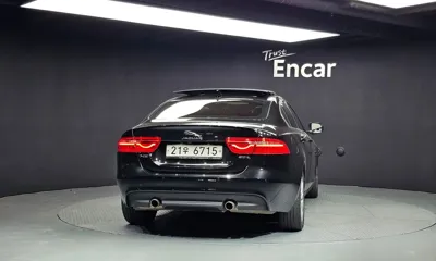 Jaguar XE 2018, 97376 км, за 5185.77 USD