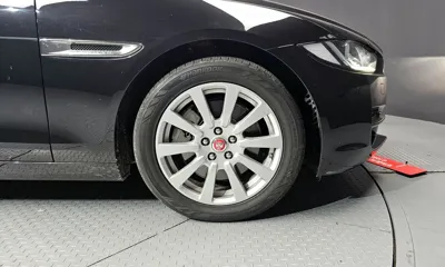Jaguar XE 2018, 97376 км, за 5185.77 USD