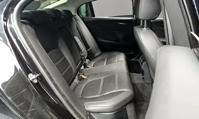 Jaguar XE 2018, 97376 км, за 5185.77 USD - фото 12