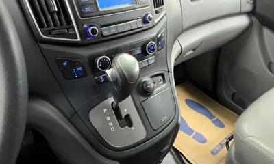 Hyundai Starex 2017, 84015 км, за 11093.61 USD - фото 9