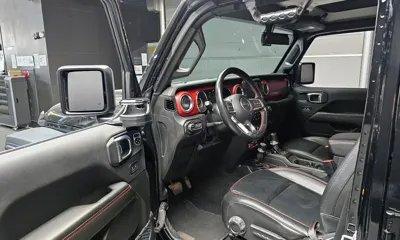 Jeep Wrangler 2023, 52493 км, за 28882.76 USD - фото 10