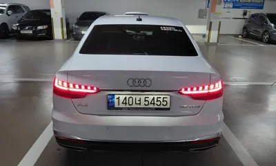 Audi A4 2021, 43529 км, за 12472.1 USD