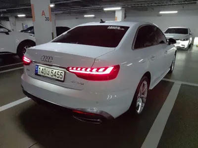 Audi A4 2021, 43529 км, за 12472.1 USD - фото 7
