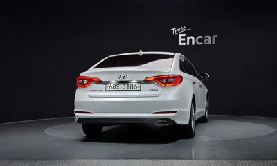 Hyundai Sonata 2015, 74970 км, за 6498.62 USD