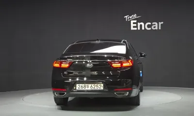 Kia K7 2018, 159156 км, за 6108.77 USD