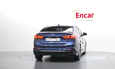 Hyundai Avante 2017, 122375 км, за 5901.27 USD