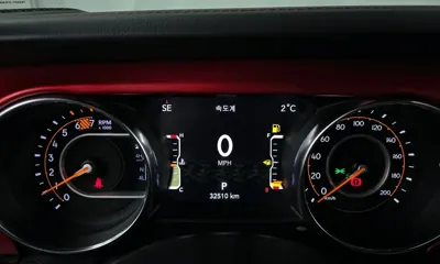 Jeep Wrangler 2023, 32510 км, за 33171.3 USD - фото 8