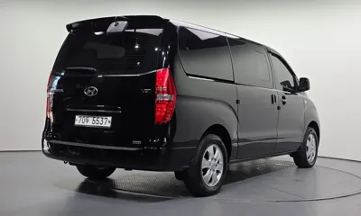 Hyundai Starex 2017, 80392 км, за 8861.76 USD