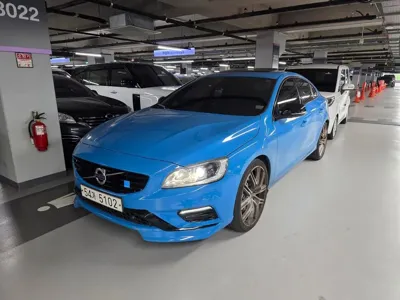 Volvo S60 2017, 96000 км, за 16935.8 USD