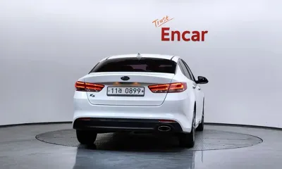 Kia K5 2016, 159099 км, за 4618.43 USD