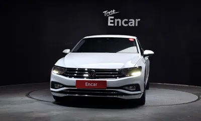 Volkswagen Passat 2022, 43738 км, за 26014.86 USD