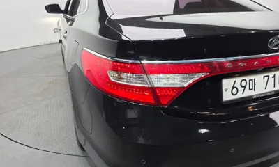 Hyundai Grandeur 2015, 114872 км, за 5667.76 USD - фото 23
