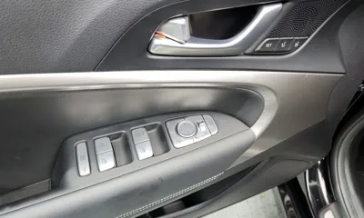 Genesis G70 2022, 30281 км, за 18403.96 USD - фото 18