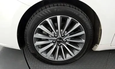 Kia K7 2016, 92487 км, за 8444.38 USD