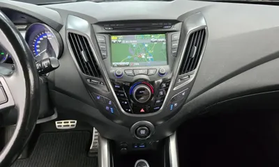 Hyundai Veloster 2014, 121849 км, за 3841.89 USD - фото 13