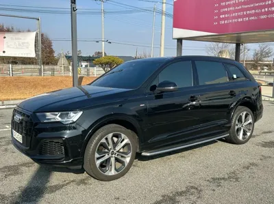 Audi Q7 · 2022 год
