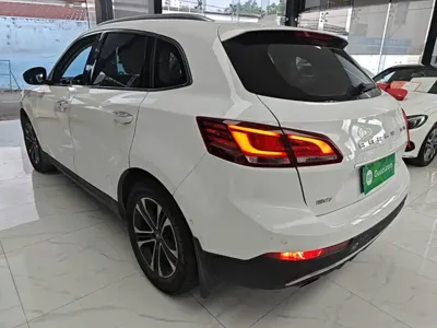 Borgward BX7 2017, 86400 км, за 3840.26 USD