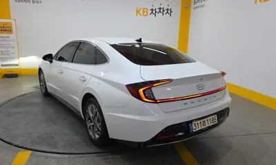 Hyundai Sonata 2022, 30543 км, за 18576.87 USD