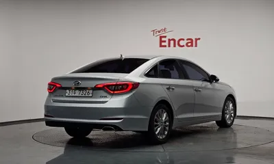 Hyundai Sonata 2015, 102408 км, за 5629.13 USD