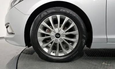 Hyundai Sonata 2015, 102408 км, за 5629.13 USD