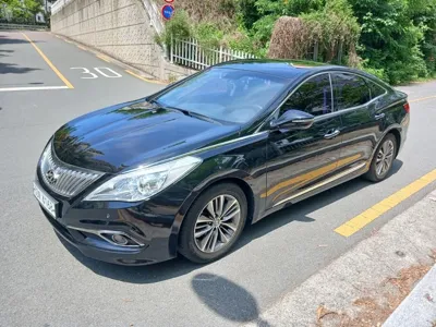 Hyundai Grandeur · 2015 год