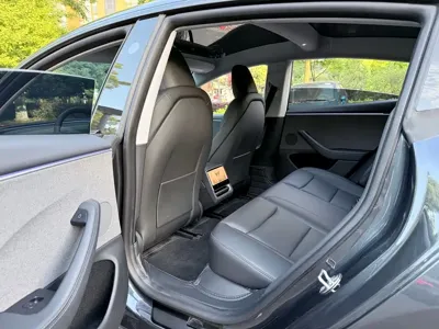 Tesla Model 3 2025, 20000 км, за 14493.54 USD - фото 8
