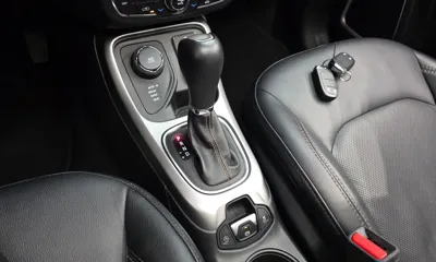 Jeep Compass 2018, 41745 км, за 9124.33 USD - фото 9