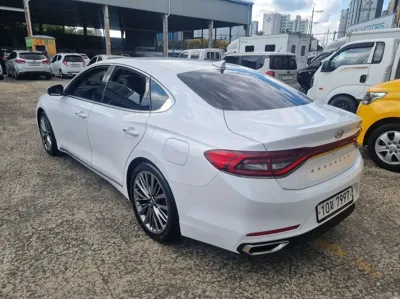 Hyundai Grandeur 2017, 110140 км, за 7153.18 USD