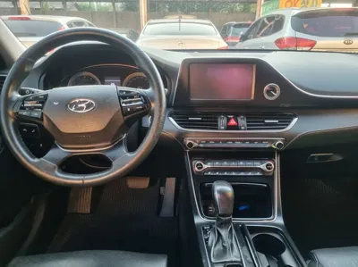 Hyundai Grandeur 2017, 110140 км, за 7153.18 USD - фото 7