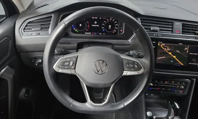 Volkswagen Tiguan 2023, 32520 км, за 18362.95 USD - фото 12