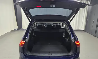 Volkswagen Tiguan 2023, 32520 км, за 18362.95 USD - фото 29