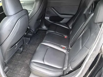 Tesla Model Y 2022, 51000 км, за 23917.69 USD