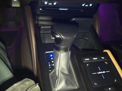 Lexus ES 2020, 93500 км, за 32360 USD - фото 15