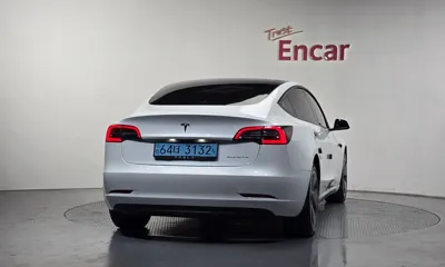Tesla Model 3 2022, 48946 км, за 20607.16 USD