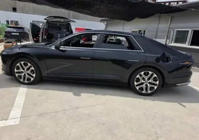 Hyundai Grandeur 2023, 103999 км, за 4568.73 USD