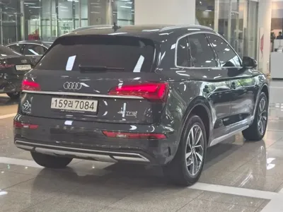 Audi Q5 2023, 19729 км, за 25884.97 USD