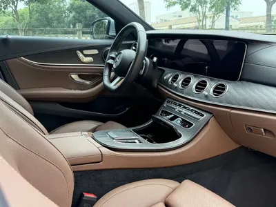 Mercedes-Benz E-Class 2023, 70000 км, за 32077.07 USD