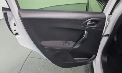 Peugeot 2008 2017, 109319 км, за 4529.34 USD - фото 25
